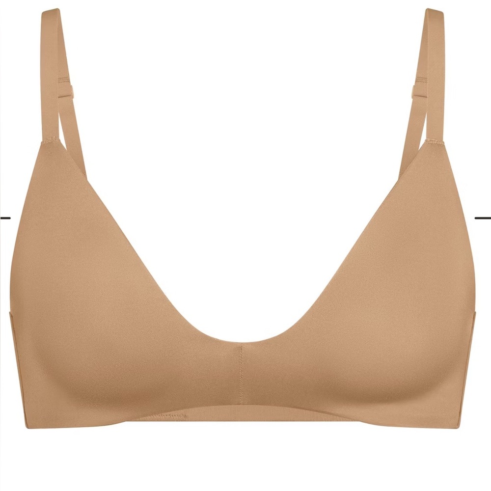 Skims Nude wireless Demi Bra